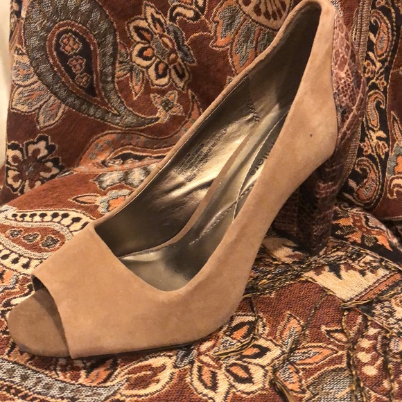 NWOT Andrew Geller Suede & Lizard/Snakeskin Heels - Picture 5 of 7
